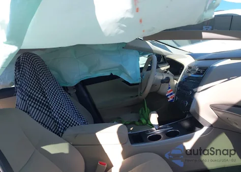 2015 Nissan Altima 2.5 S из США, поврежденный, VIN 1N4AL3AP6FN329988